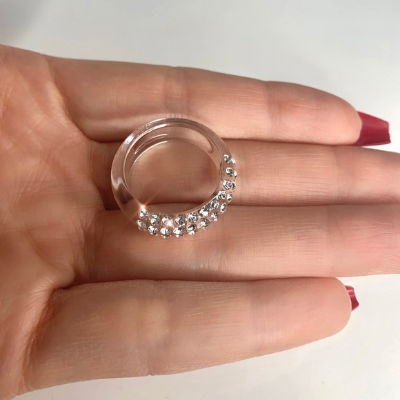Acrylic Crystal Ring Embellished With Genuine “Crystal Stone Elements” New! - Picture 12 of 14